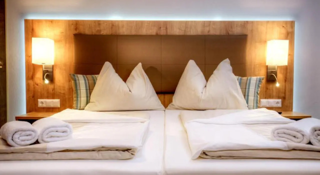 Трёхместный номер Standard Hotel Bergkristall