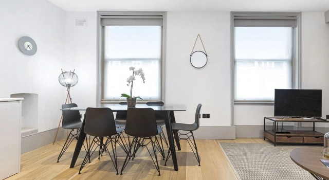Kensington Holiday Stay