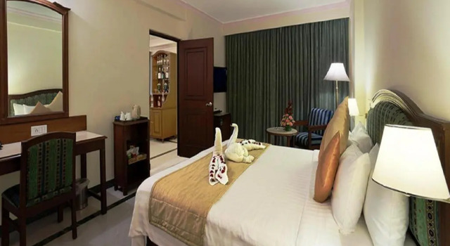 Люкс Radha Regent, Chennai