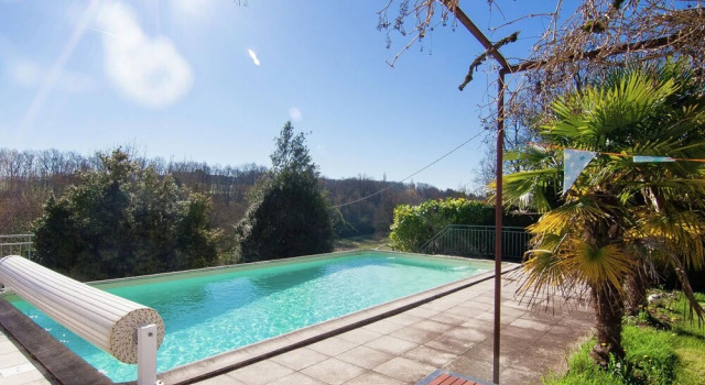 Warm Mansion with Swimming Pool in Sigoules France, Buchen Sie Hotel Pomport Red Perigord