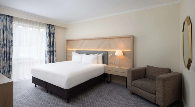 Двухместный полулюкс Hilton Northampton Hotel