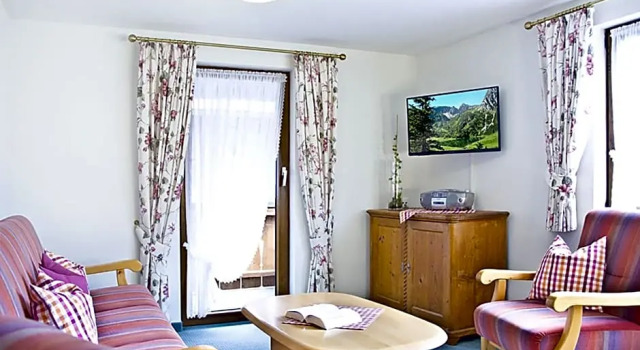 Ferienwohnungen Gästehaus Schraudolf, Varaa Hotelli Hotellit Baijeri pysäköinnillä, Pysäköinti