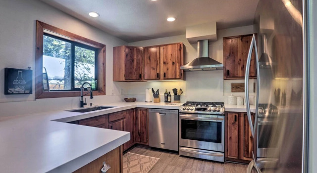 Коттедж Tahoe Donner Retreat w/ Decks & Lake Access!