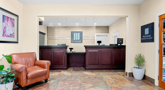 MainStay Suites Addison-Dallas, Забронировать Отель Отели Эддисон с бассейном, Бассейн