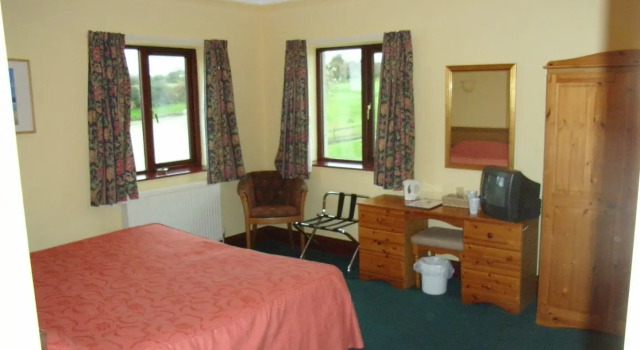 Bowood Park Hotel