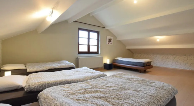 House in Vielsalm Near Tropical Pool, Забронировать Дом для отпуска Вьельсальм 