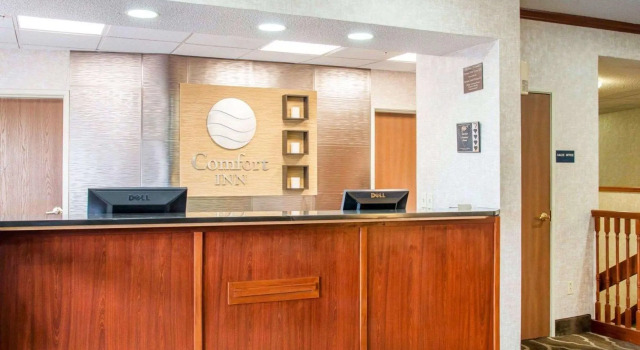 Comfort Inn North - Air Force Academy Area, Buchen Sie Hotel Hotels in Colorade Springs mit Pool, Schwimmbad