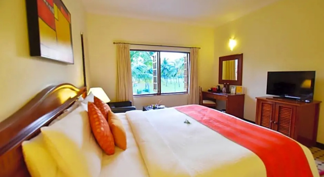 Двухместный номер Executive с видом на бассейн Novotel Goa Dona Sylvia Resort
