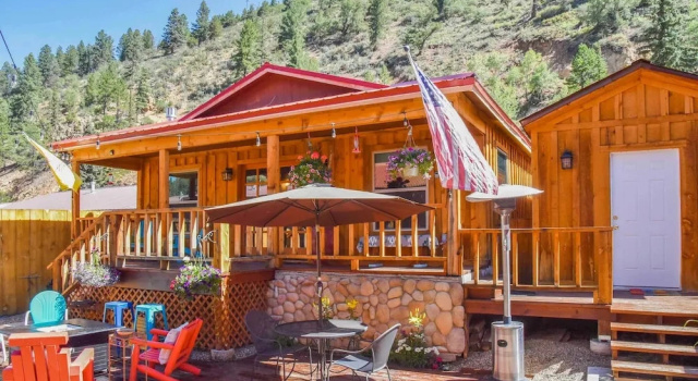 Апартаменты 4 Units in Red River: Mtn Views, Steps to Main St
