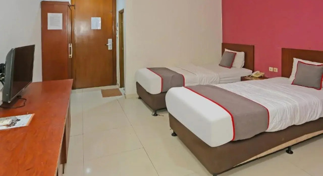 Townhouse OAK Hotel Fiducia Pasar Minggu