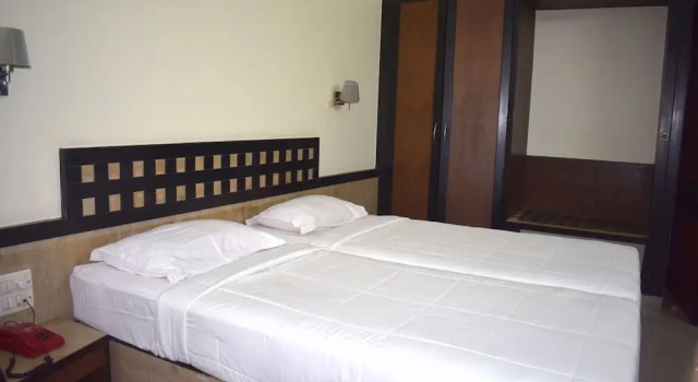 Hotel Metropolis, Buchen Sie Hotel Hubli-Dharwar Karnataka
