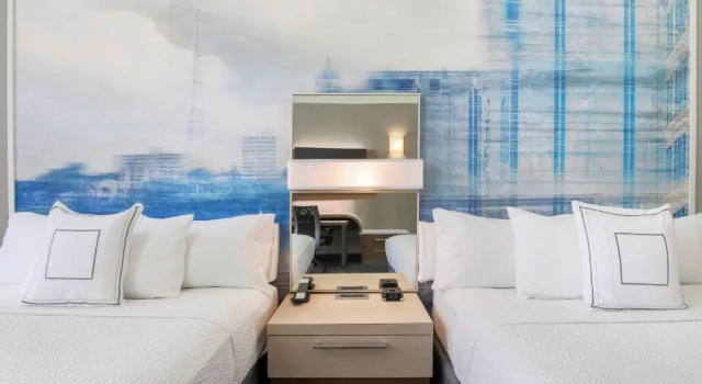 Четырёхместный номер Standard Courtyard by Marriott Pittsburgh Downtown