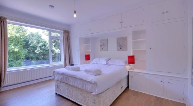 The Breaking Surf, Book Apartment Poole Dorset