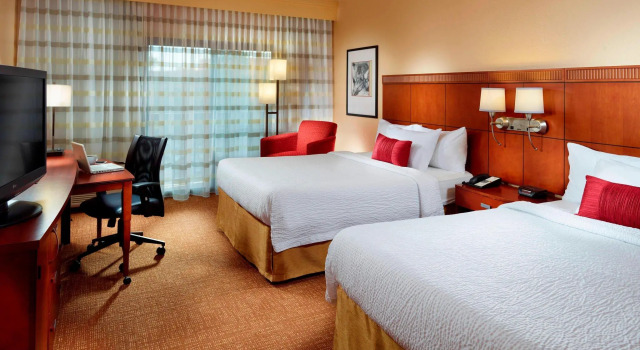 Четырёхместный номер Standard Courtyard Birmingham Hoover