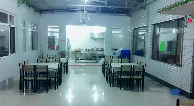 Xingyiyuan Inn, Book Hotel Hoteller i Huludao med parkering, Parkering