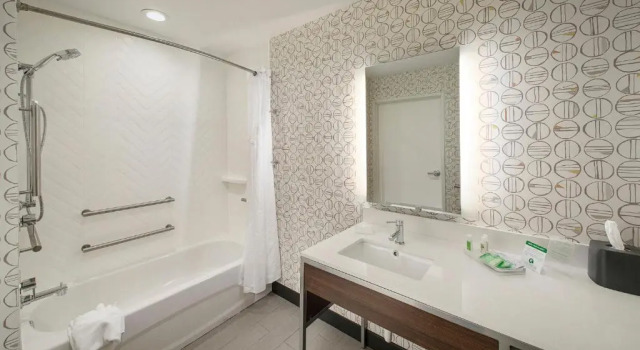 Двухместный люкс Holiday Inn & Suites Decatur-Forsyth by IHG