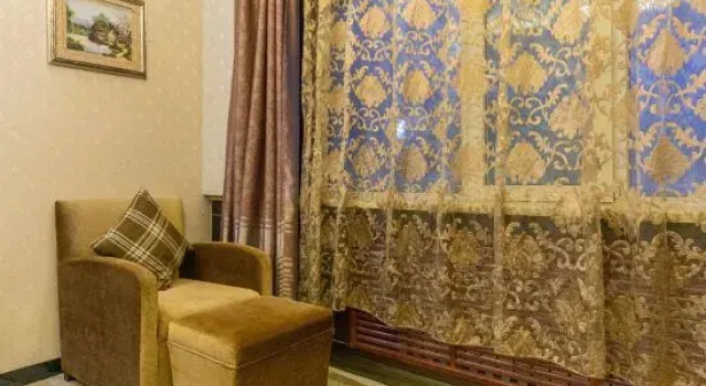 Garze Chin lives in a hotel, Book Hotel Garze Sichuan