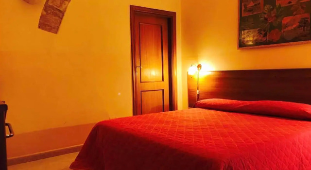 Room Economy, Book Hotel Billige hoteller i Bari Province