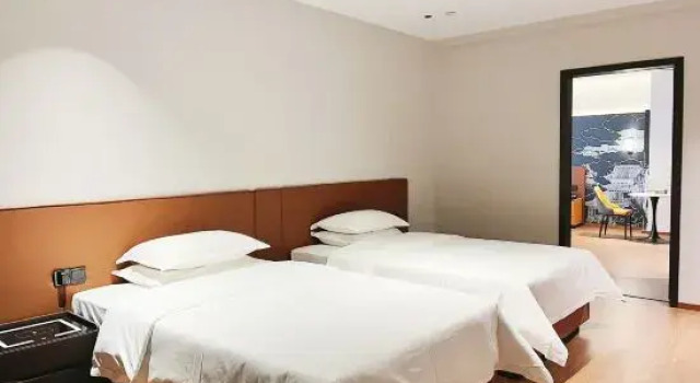 Семейный люкс Deluxe LITCHI HOTEL（Liling South Bus Station Branch）
