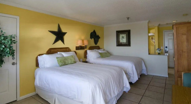 Ocean Isle Inn, Забронировать Отель Ошен-Айл-Бич Северная Каролина