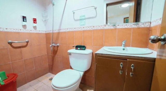 Двухместный номер Standard RedDoorz at La Casa Guesthouse former RedDoorz at Tamarind Street Angeles City