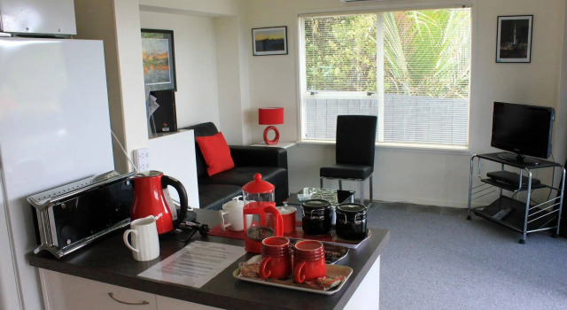 Maison de Rose, Buchen Sie Hotel Swanson Region Auckland