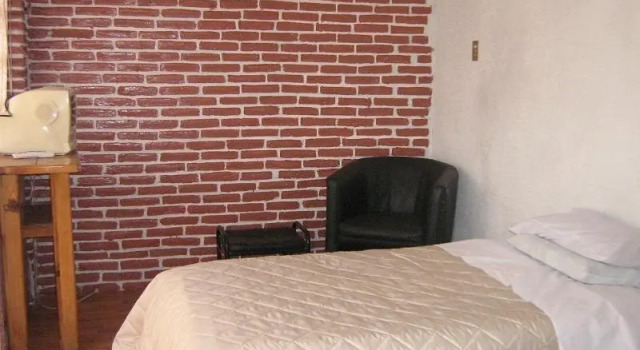 Hospedaje Bugambilias, Rezerwuj Hotel Hotele w State of Puebla z parkingiem, Parking