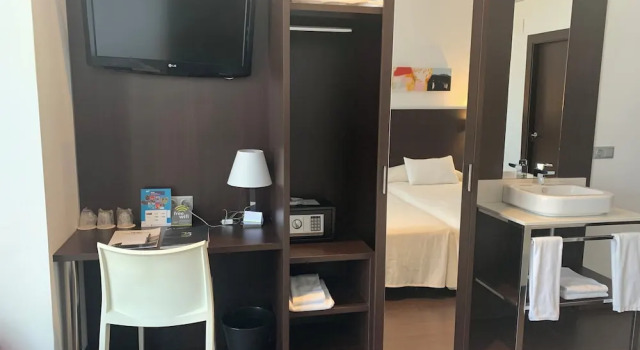 Трёхместный семейный номер Standard Hotel Sercotel Plana Parc