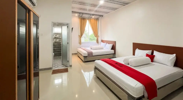 RedDoorz Lotte Near Ptc Mall, Boek Hotel Palembang Sumatra