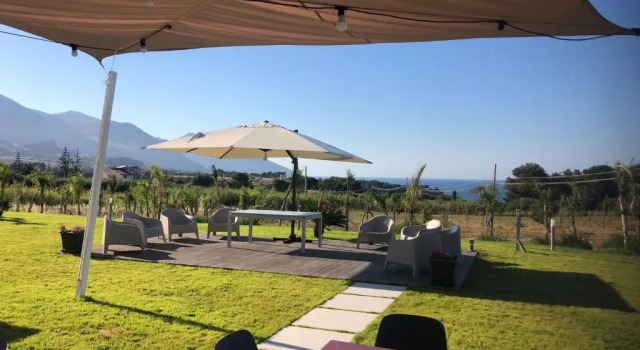 Апартаменты Splendida Villa NATURE-APPARTAMENTO MELOGRANO a SCOPELLO-ZINGARO vista sul mare
