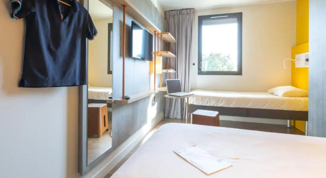 Трёхместный номер Standard ibis budget Rennes Rte Lorient
