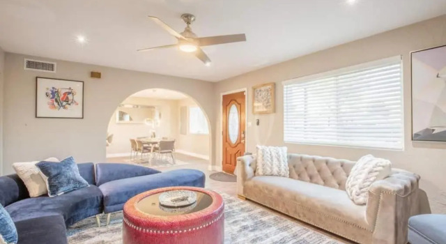 Modern Tempe Gem w Sparkling Pool and Game Room, Забронировать Отель Пруд в Темпе 