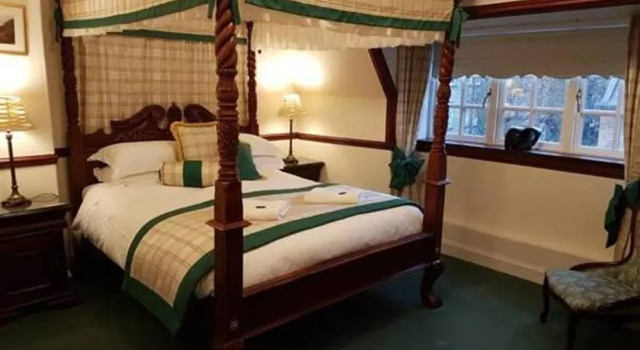 AmarAgua Guest House, Boek Pension Hotels in Edinburgh met parkeren, Parkeren