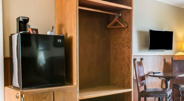 Четырёхместный номер Standard Yellowstone Valley Lodge, an Ascend Collection Hotel
