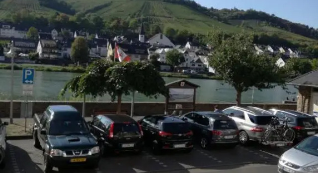 Апартаменты Mosel View Old Town Apartments