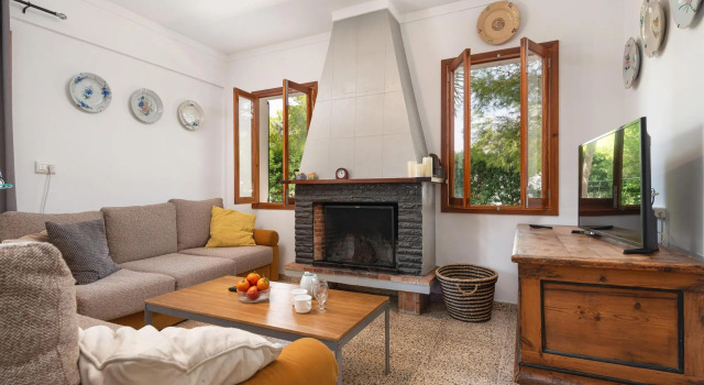 OMBRA DE PINS - House with terrace and 400 metres from the beach Free WiFi, Rezerwuj Hotel Hotele w Majorka z parkingiem, Parking