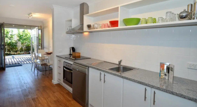 Апартаменты Superior Albany Central Apartments