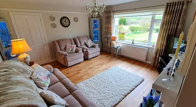 Meadow View B&B, Забронировать Отель «постель и завтрак» Отели Графства Антрим с парковкой, Парковка