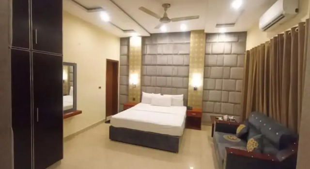 Camera Deluxe RM Guest House