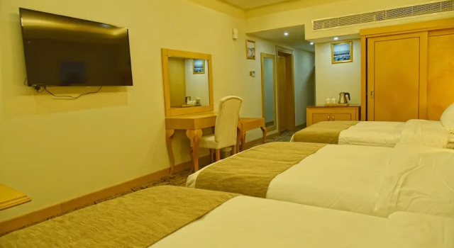 Standart üç kişilik oda Muscat Plaza Hotel