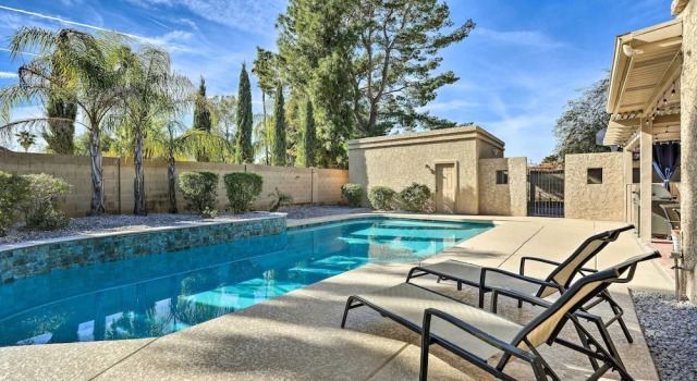 Near Golf! Snowbird Poolside Escape in Scottsdale, Забронировать Дом для отпуска Финикс 
