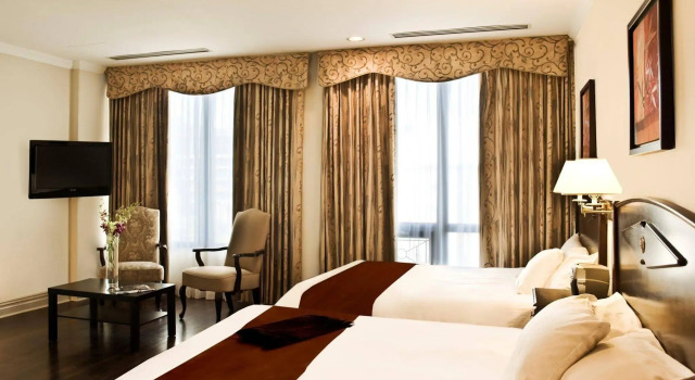Grand Hotel & Suites