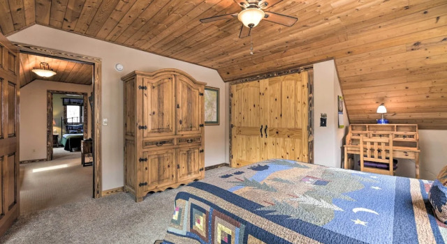 Updated Mtn Home w/ Deck on Uncompahgre River, Забронировать Дом для отпуска Виллы Telluride Ski, Вилла