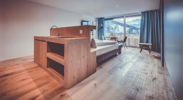 Полулюкс Spaces Hotel