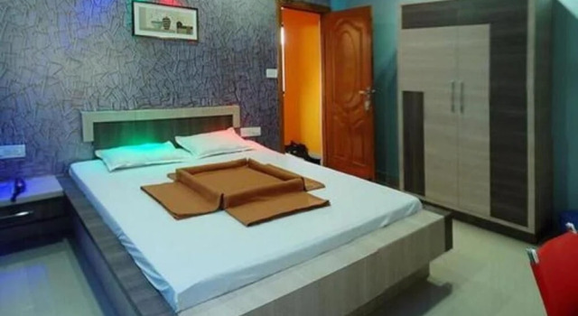 Hotel Royal, Rezerwuj Hotel Hotele w Diu z parkingiem, Parking