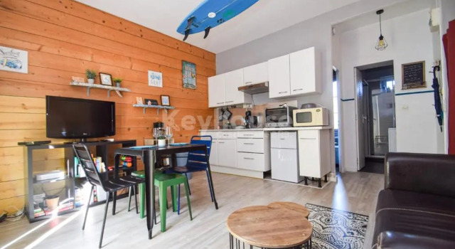 Апартаменты T2 50m du marchéplagesjardin privérue calme