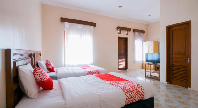 OYO 1667 Edotel Smkn 1 Pacet Syariah, Rezervovat Hotel Cipanas West Java