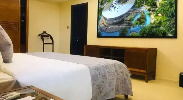 Suite Zhenru Hotel