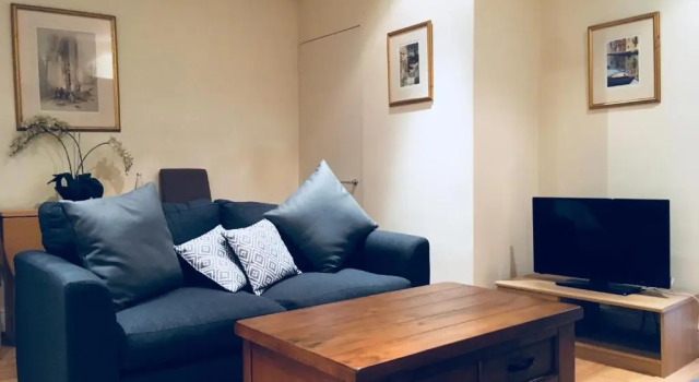 Large 2 Bedroom 2 Bathroom Apartment in Westminster, Varaa Huoneisto Asunnot kohteessa Merseyside, Huoneisto