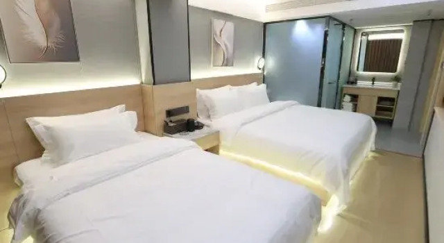 Люкс Rujia Huayi Selected Hotel (Qianxi Xihuan Road Branch)